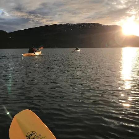 Campingplasser Elvegård Fjordcamp Grov