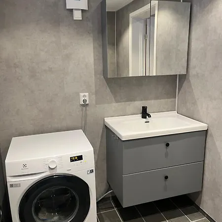 Campingplasser Elvegård Fjordcamp Grov