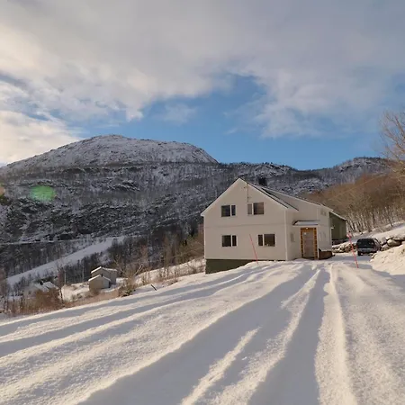 Elvegard Fjordcamp Campeggio *