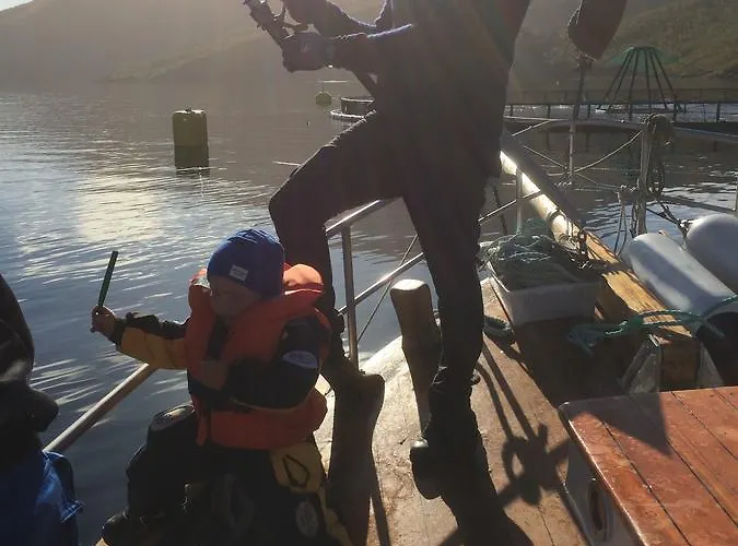 אתר קמפינג Elvegard Fjordcamp *