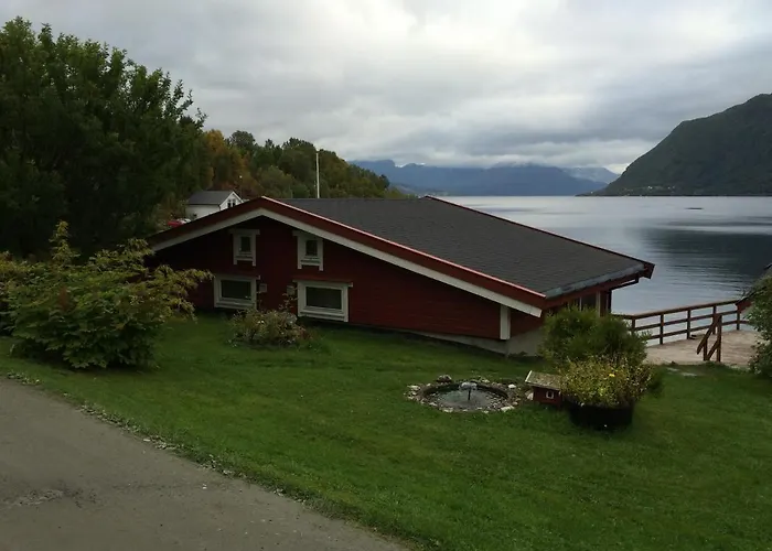 Camping Elvegard Fjordcamp Grov