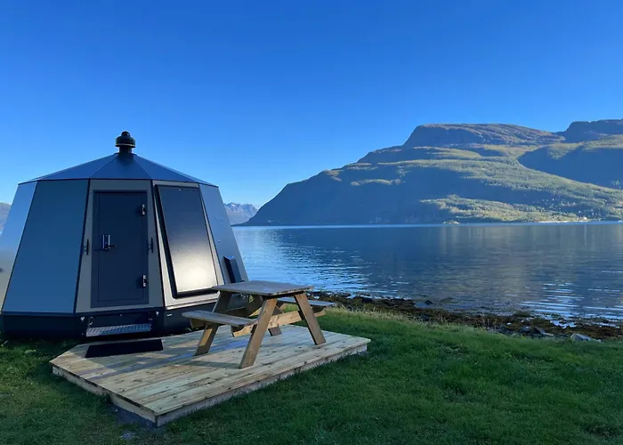 Elvegard Fjordcamp Camping Grov
