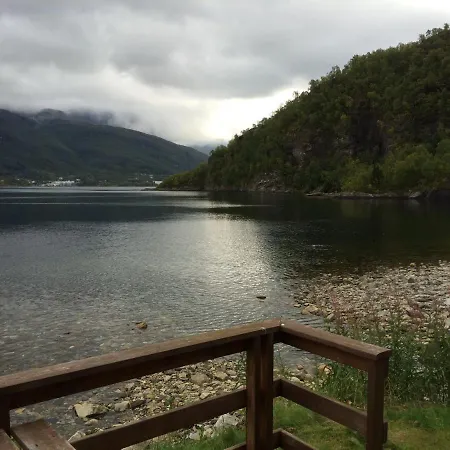 Elvegard Fjordcamp